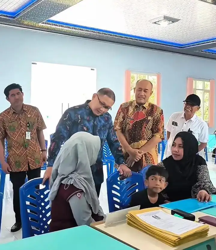 SMAN 1 Manyar Menunjukkan Kesiapan Prima: Kadis Aries Berikan Apresiasi Penuh Atas Pelaksanaan SPMB Tahap 2   