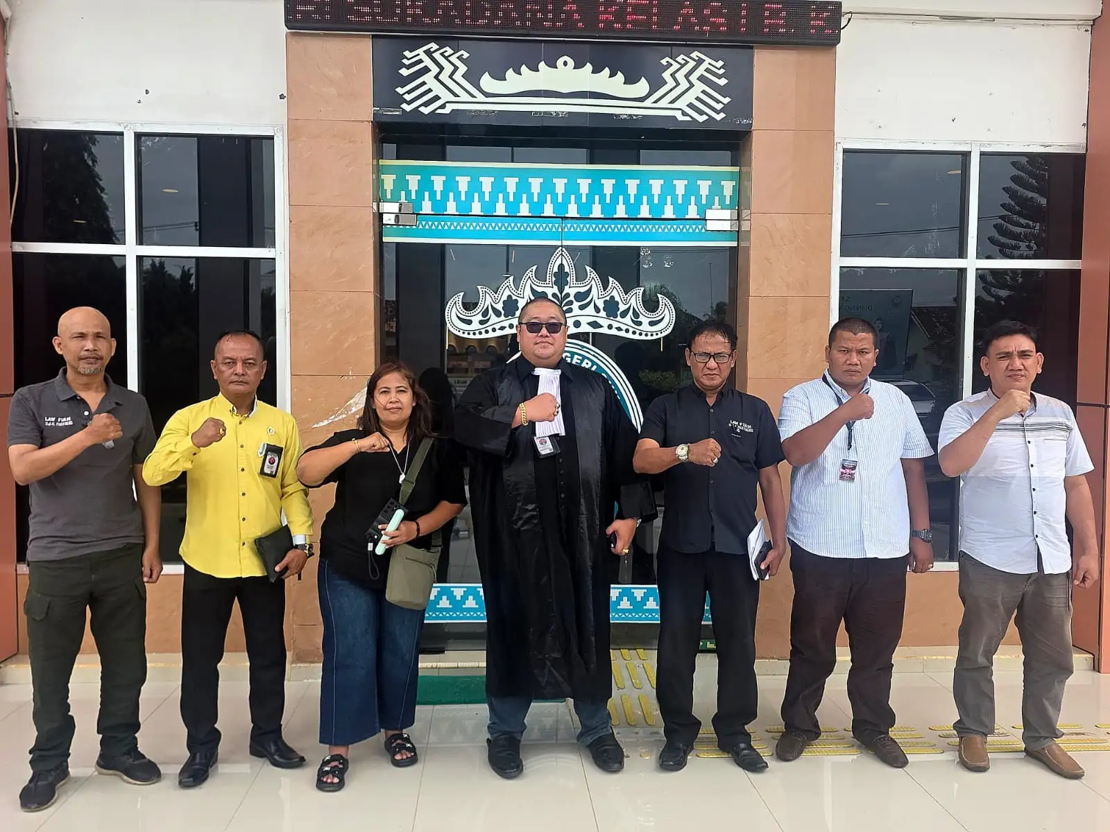 Istri M. Umar bin Abu Tholib Kecewa Dengan Lambannya Proses Kejati Lampung Memproses Rakhmad Setiawan S.H. Jaksa Yang Diduga Meminta Uang Kepadanya