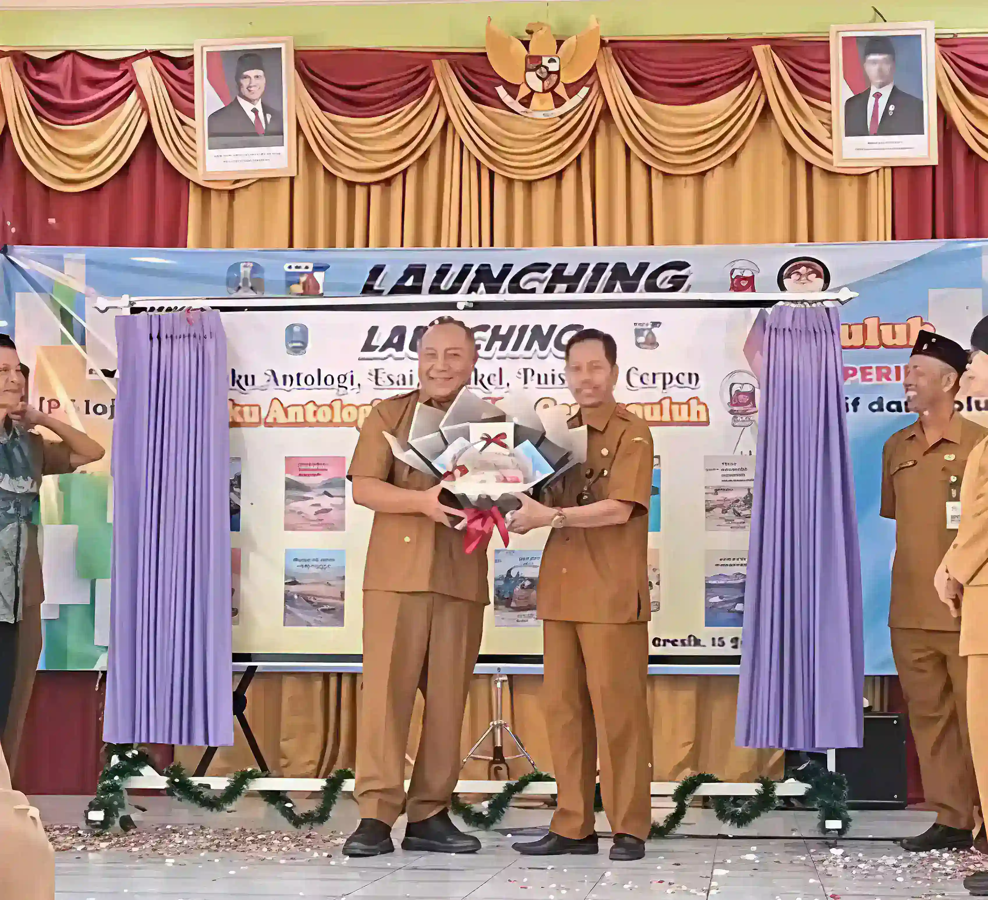 SMAN 1 Gresik Luncurkan Buku Antologi dan Gelar Karya Kokurikuler Siswa   
