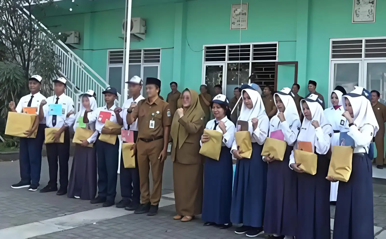 MPLS Ramah di SMAN 1 Cerme Menandai Awal Perjalanan Siswa Baru dalam Ruang Pendidikan yang Humanis